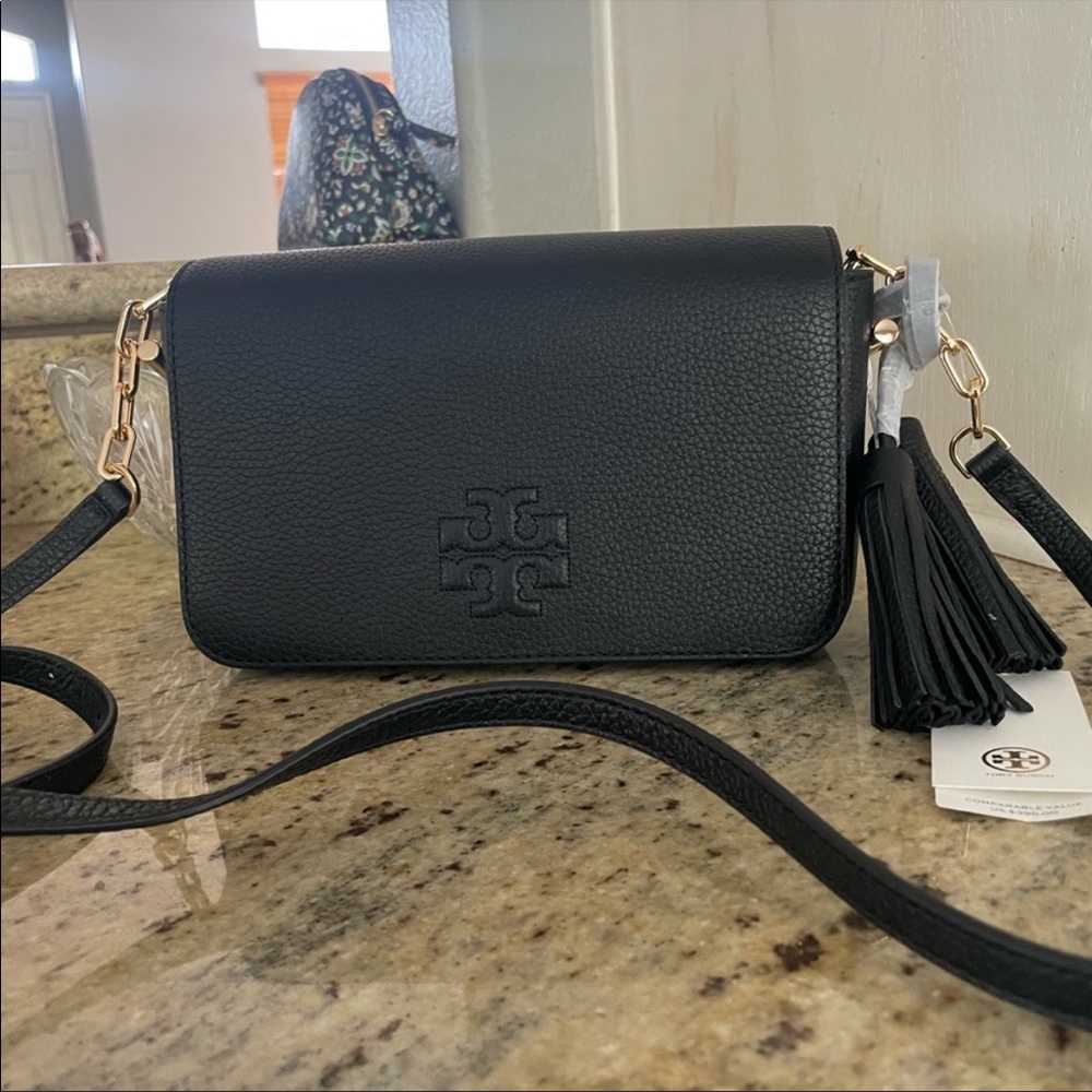 New Tory Burch Thea crossbody 🖤 - Picture 5 of 11